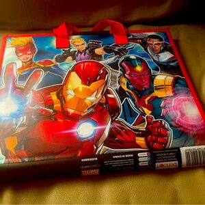 Marvel Avengers Tri Fold Storage Case Comics Heroes School Good Condition